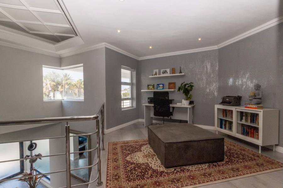 5 Bedroom Property for Sale in Sunset Beach Western Cape